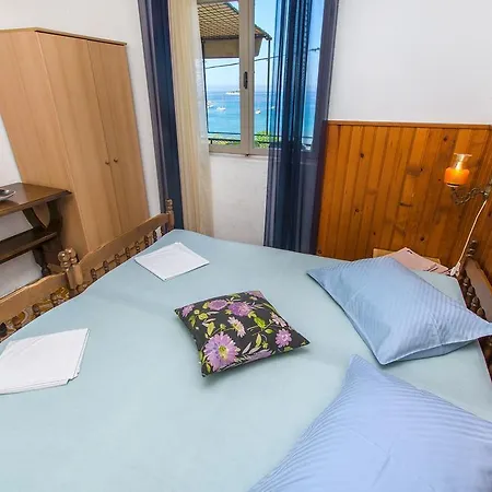 Apartment Ana Vela Luka